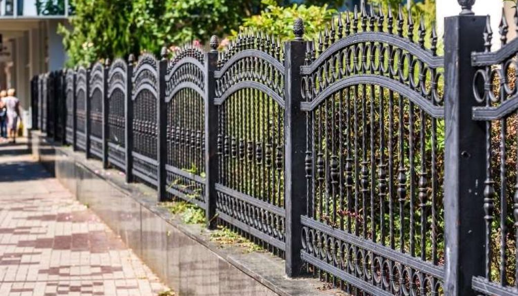 Clean And Maintain Wrought Iron Gate